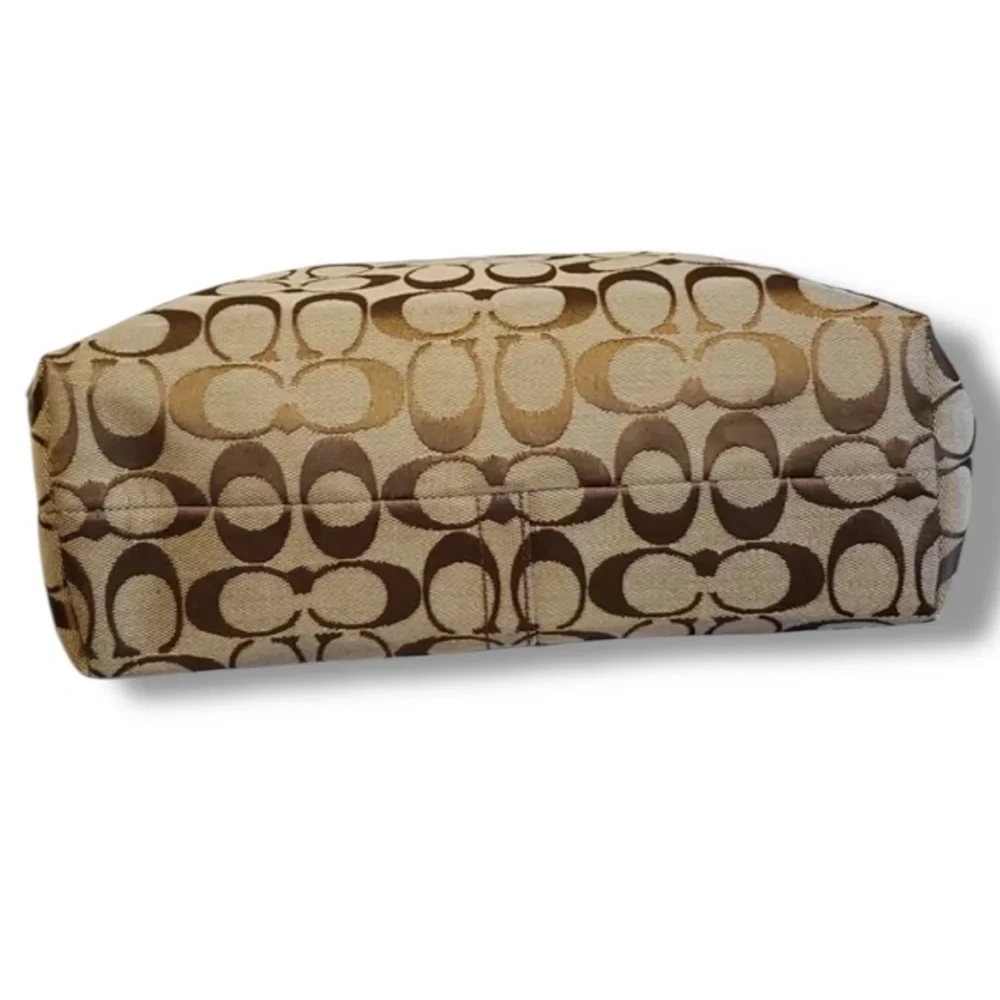 Coach Carly Bleecker & Wallet $398 Ret  Tan & Brown Signature Shoulder Bag Set
